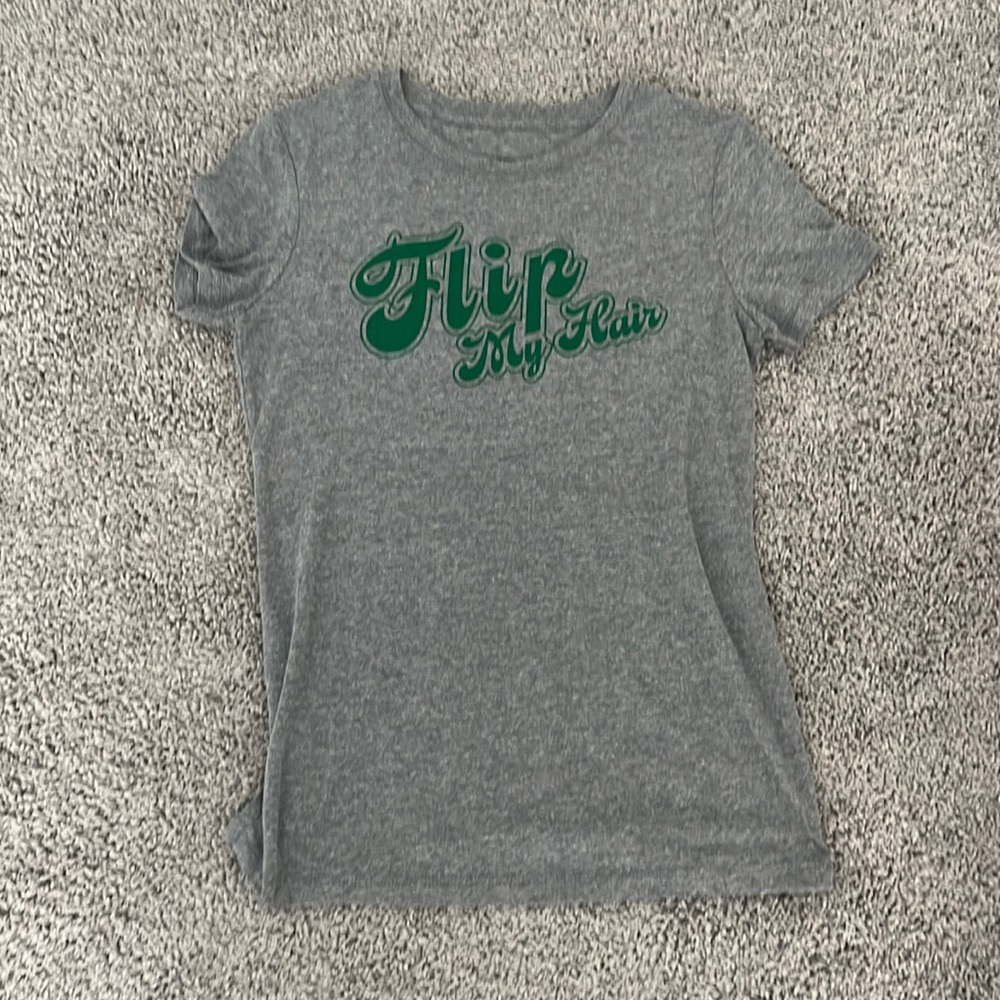 Kittenish tee!